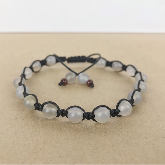 Handmade} Matte Grey Agate Adjustable Bracelet - Picture 2 of 4